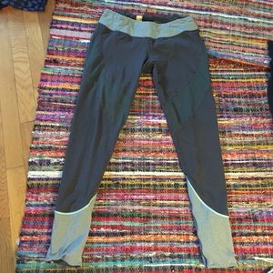 Dark Grey Lucy size medium athletic leggings