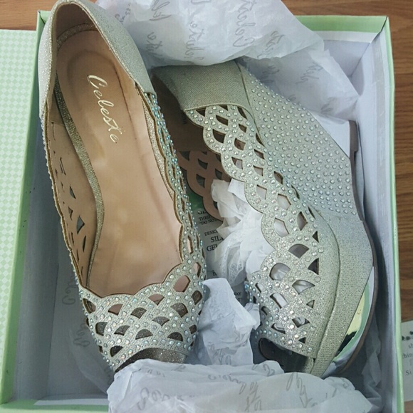 Heels - Picture 2 of 3
