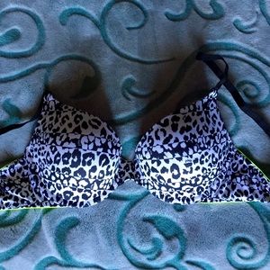 PINK Victoria's Secret cheetah print bra