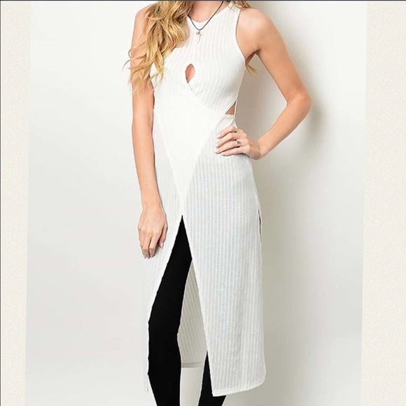 Sleeveless Wrapped Long Tunic - Picture 2 of 4