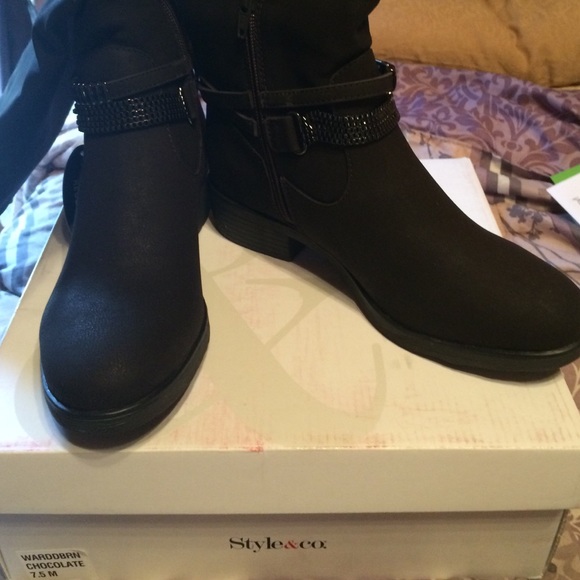 Must have!!!  Beautiful black boots with bling - Picture 1 of 4