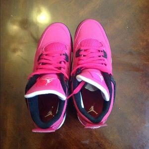 Jordan's 4 retro gs