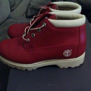 Timberlland Boots one lil scuff.. Only wore 4time