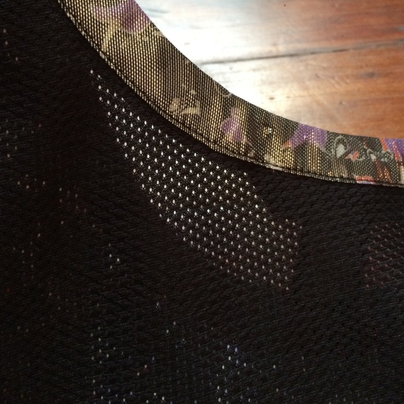 ❌SOLD❌Marc Jacobs printed silk and mesh top - Picture 3 of 4