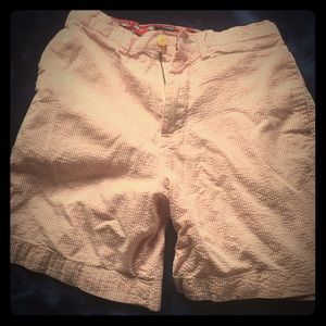 Boys vineyard vines shorts size 7