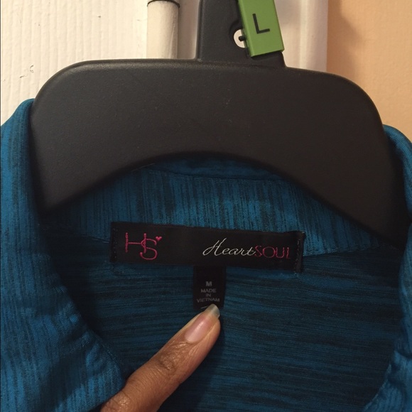 Turquoise top - Picture 2 of 3