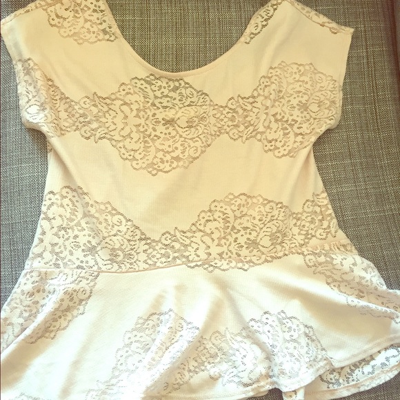Painted Threads XS peplum top- perfect 4 Spring 🌷