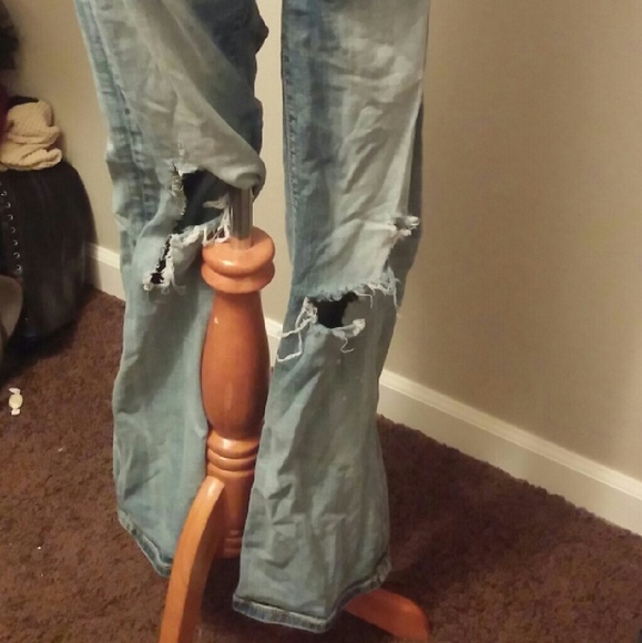 Distressed Jeans - Picture 2 of 3