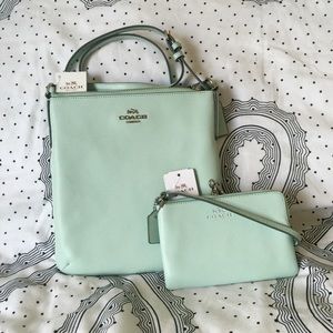 ⚡️Reserved 4 Kassandragamez⚡️ 🎉COACH Bundle🎉