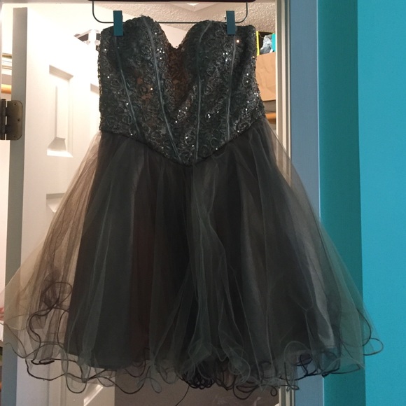 Masquerade prom gold sequin dress. Worn once - Picture 1 of 2