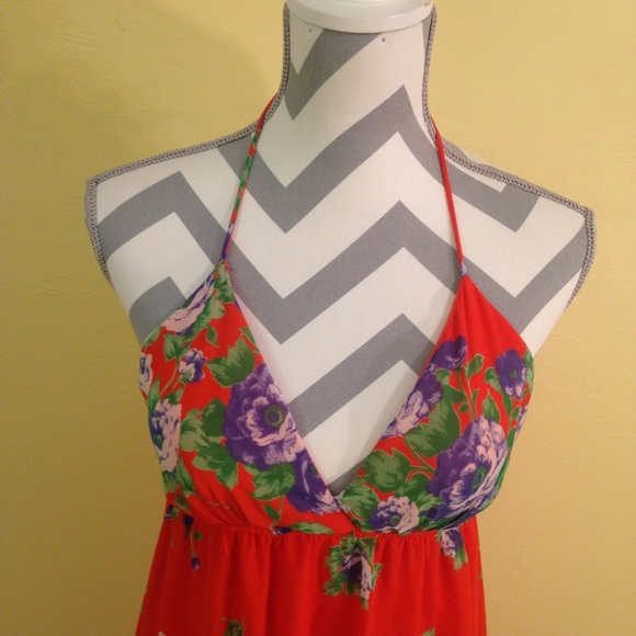Yoyo Floral Halter Maxi Dress - Picture 3 of 4