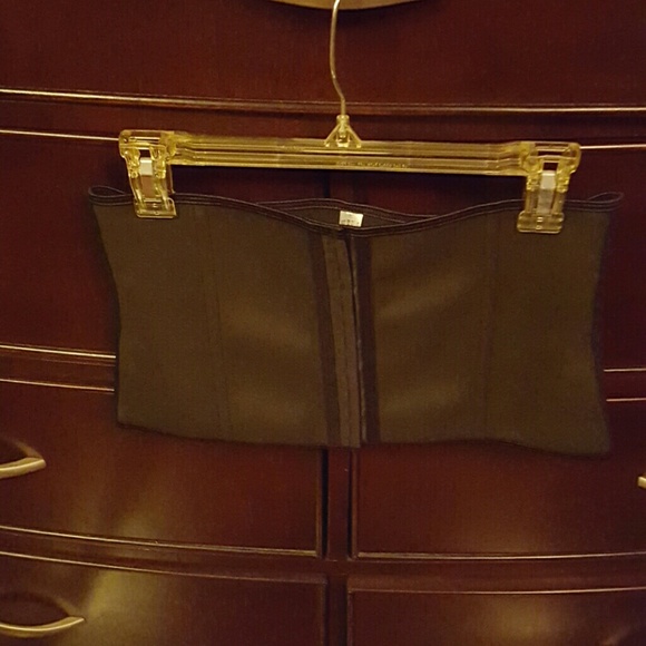 Waist trainer