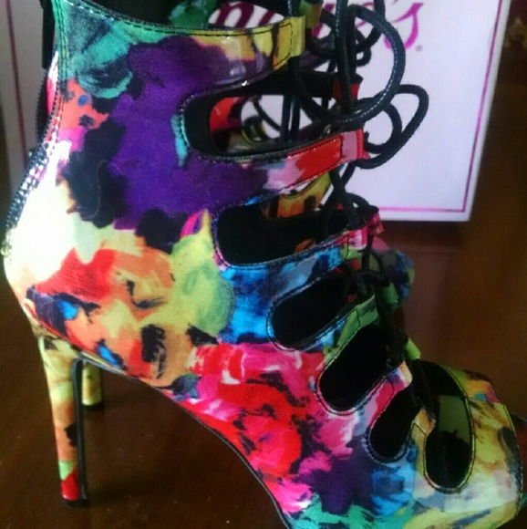 Candies Cabombay Multi Size 8