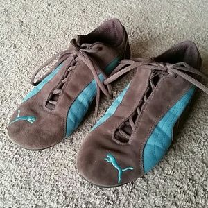 Brown with Teal Pumas