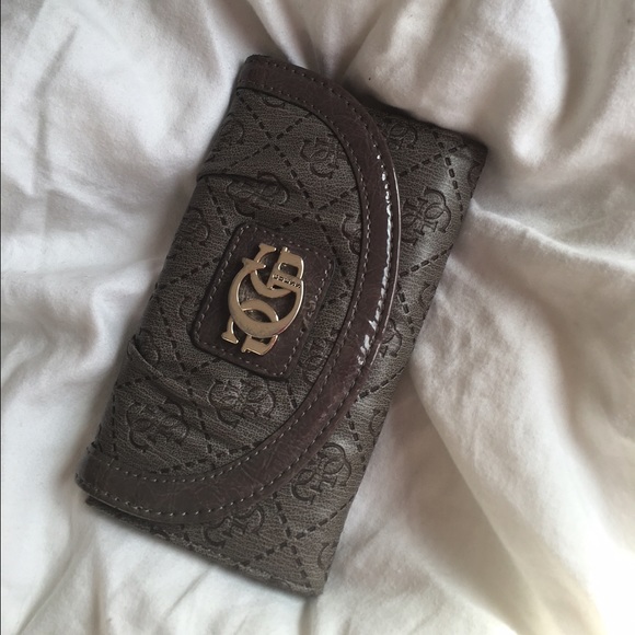 Guess Wallet