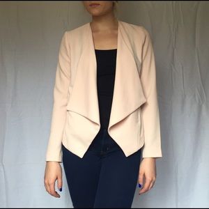 Pale pink blazer with layering fabric