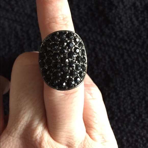Black ring