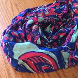 Lilly Pulitzer kids size infinity scarf