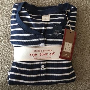 Hollister Limited Edition Cozy Sleep Set
