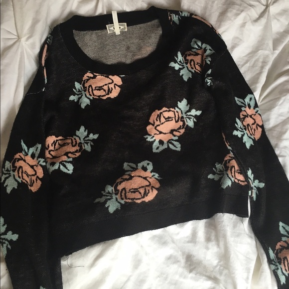 Floral Crop Top Sweater