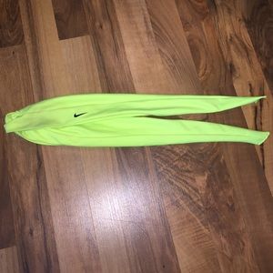 Nike Bandeau Tie Headband