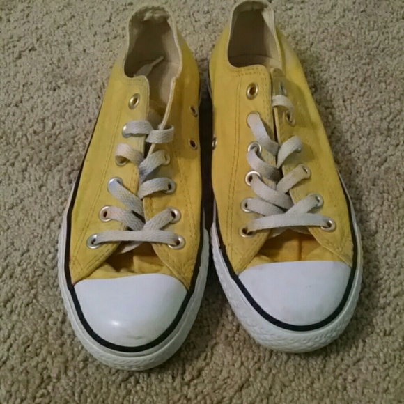 Yellow converse