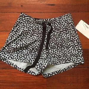 Lululemon Spring Break Away Short