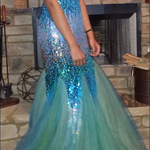Prom dress