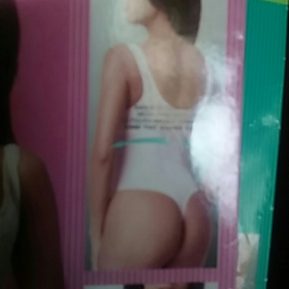 Body Panties With Tummy Shrinking Padding - Picture 2 of 4