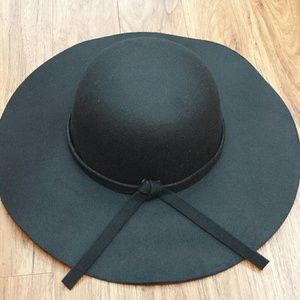 City girl floppy hat!