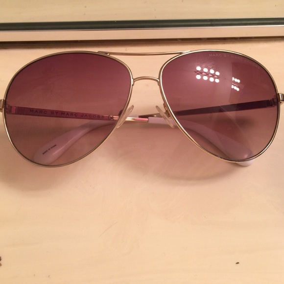 Marc Jacobs aviator sunglasses !!