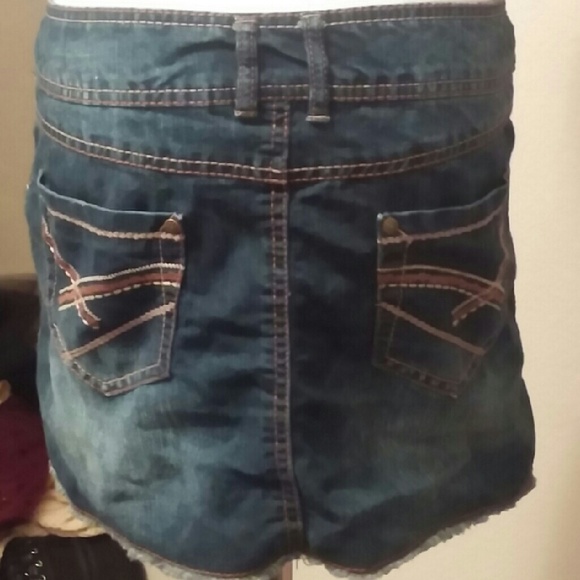 Rough Edge Denim Skirt - Picture 2 of 2