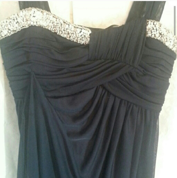 LOTS OF PROM DRESSES!! - Picture 2 of 4