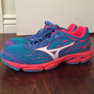 Mizuno Wave Catalyst Women's Running, Size 8 1/2