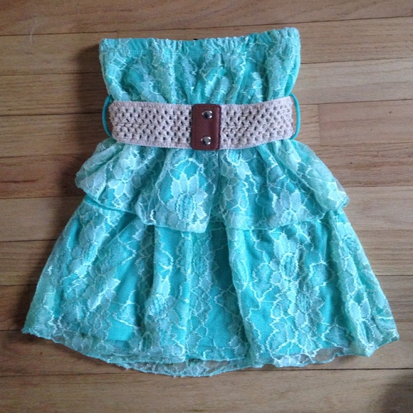 💙SALE!💙NWT Rue 21 Lace Strapless Top - Small - Picture 4 of 4