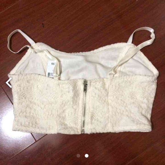 Crop top - Picture 2 of 2