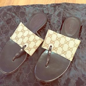 Gucci sandal sz 6