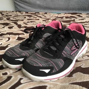 Skechers Go Walk Flash Breast Cancer edition!