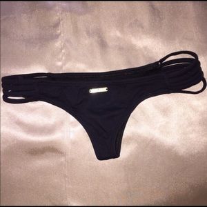 San Lorenzo black cheeky bottoms