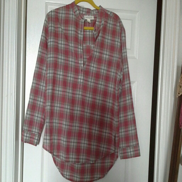 Shirt - Picture 3 of 3