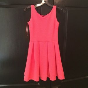 Pink ribbed dress