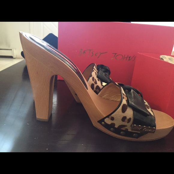 Betsey Johnson size 9 platform heels open toe - Picture 2 of 4