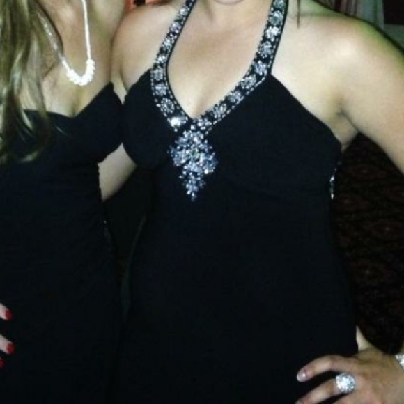 Cache gorgeous black prom dress - Picture 2 of 3