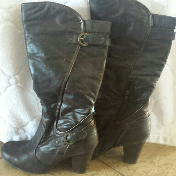 BareTraps Sindee Brown Buckled Boots - Size 10