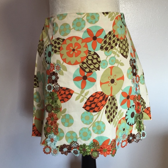 Anna Sui Dresses & Skirts - Anna Sui Skort with Embroidered Flowers- Sz 6
