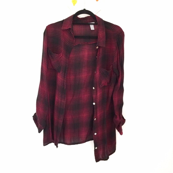 Charlotte Russe Tops - Slouchy Dark Red Plaid Top