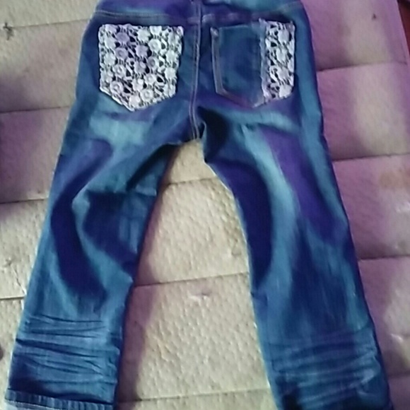 Capris - Picture 2 of 2