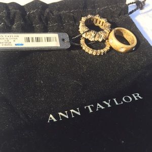 Set of 3 Antique Gold rings with bag