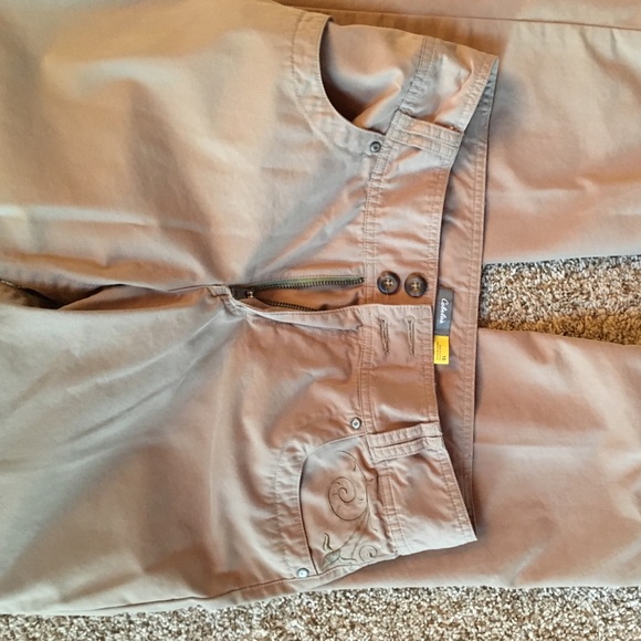 Cabelas women's pants - Picture 3 of 4