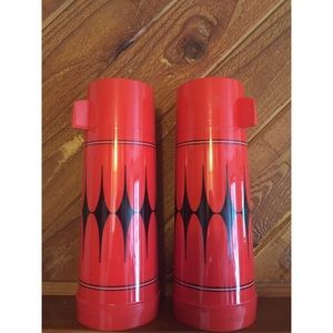 Pair of red/black Aladdin thermos